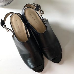 BANDOLINO BLACK WEDGE PEEP TOES WITH BACKSTRAP